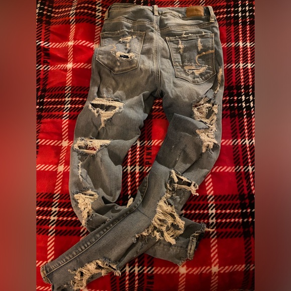 American Eagle ripped jeans size 2 - Picture 4 of 6